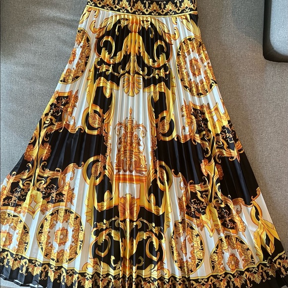 Crop top skirt set - Picture 7 of 8